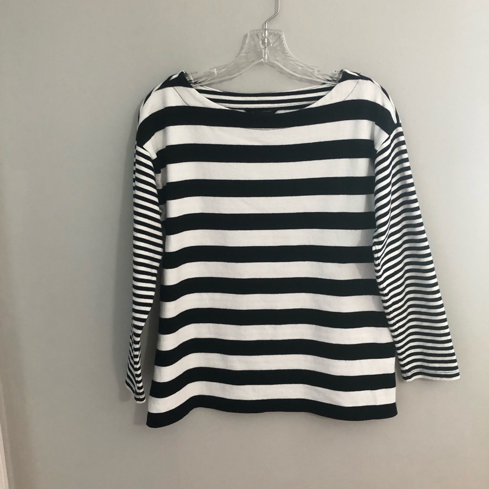 Banana Republic Long Sleeve Black & White Striped Top